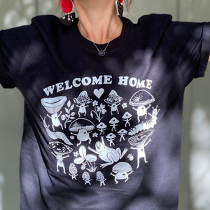 WELCOME HOME tshirt - cute mushroom / retro hippie 70s style / cottagecore gift / unisex short sleeve graphic t shirt