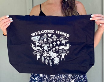 WELCOME HOME large tote bag / cute mushroom / retro hippie 70s style / cottagecore gift
