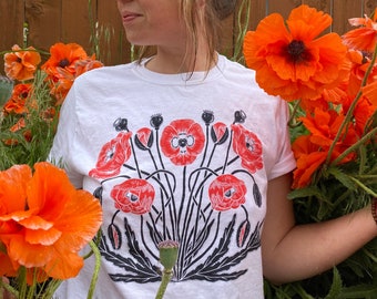 POPPY tshirt - botanical line art / floral top / cottagecore / dark mori kei unisexe manches courtes graphique t-shirt