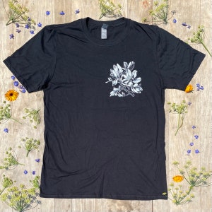 MAGNOLIA tshirt - floral tee / mississippi state flower / mori kei / cottagecore / vintage botanical unisex short sleeve graphic t shirt