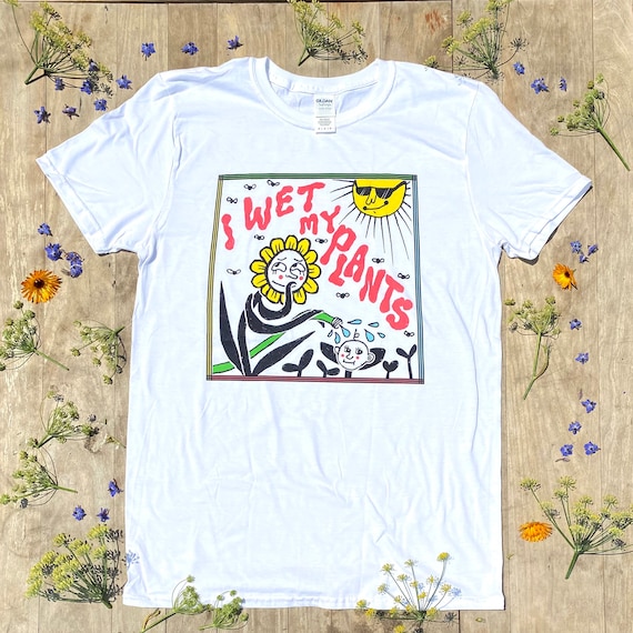 i WET MY PLANTS tshirt - funny gardener / shirts with sayings / plant daddy mom / retro 70s style / unisex short sleeve graphic t shirt