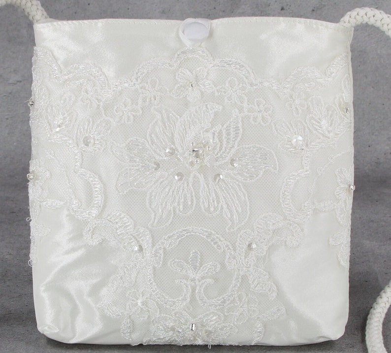 Kommunion Braut Tasche aus Satin mit breiter Bogenkante Bild 2
