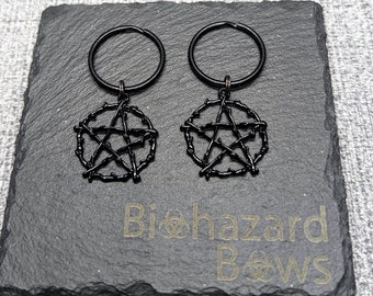 Amuleto para botas con pentagrama de metal negro: joyería gótica y de estilo witchcore.