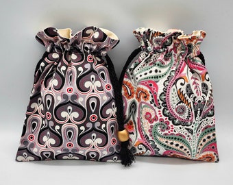 Retro Pattern Drawstring Fabric Gift Bag