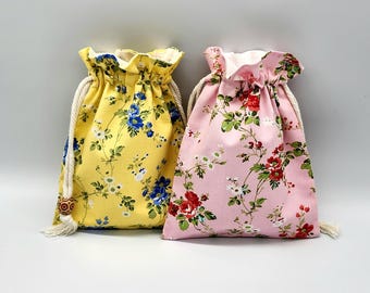 Minimalist Wildflower Drawstring Fabric Bag