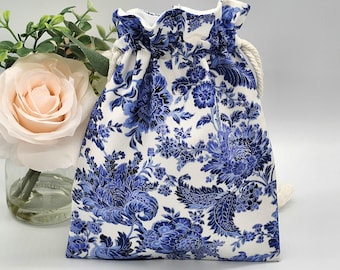 Vintage Floral Drawstring Bag