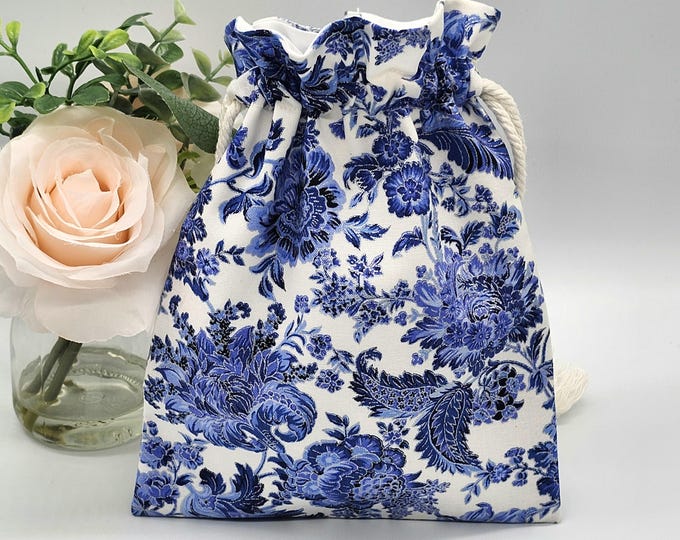 Vintage Floral Drawstring Bag