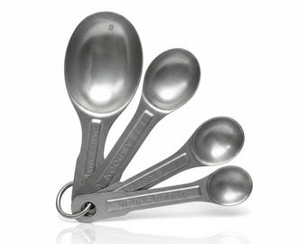 Vintage Measuring Spoon Set * Aluminum