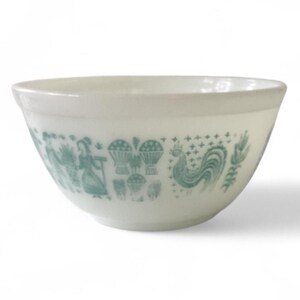 Vintage Pyrex #402 Mixing Bowl * Butterprint