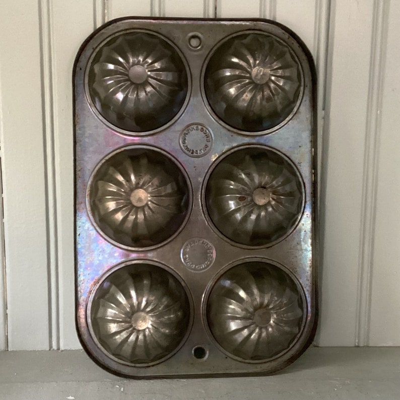 Vintage ECKO Muffin Tin Swirled Crown Decorative Baking Pan image 4