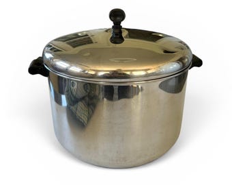 8 Quart Vintage Farberware Stock Pot Sold AS IS