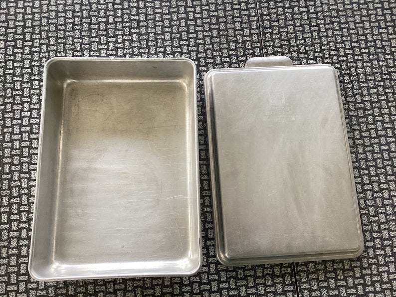 Vintage Cake Pan with Lid Mirro Aluminum Rectangular Bakeware image 2