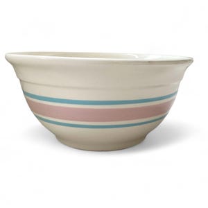 Vintage 8” USA Pottery Mixing Bowl #108