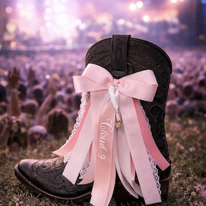 Pink Megan Country Concert Boot Bow with Jingle Bell and Charm | Cloud 9 Ribbon Boot | Luxury Western Boot Accessory for Weddings Festivals imagem 2