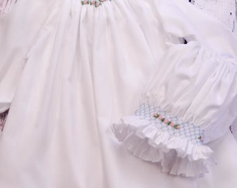 Baby Girl  Dress - Smocked Gown and matching Bonnet, Easter Dress, Christening gown, Baby Shower Gift