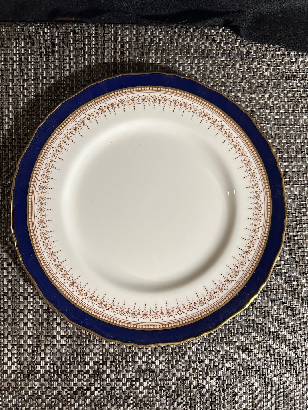 1 Royal Worcester Regency Blue Dinner Plate 10 7/8