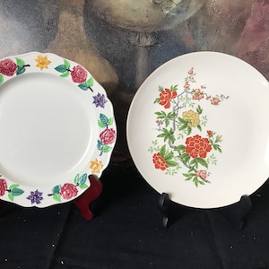 1 Wedgwood &quot;Old York&quot; Floral Pattern on &quot;Corinthian&quot; 10&quot; Embossed Rimmed dinner Plate, 1 1956 issue Homer Laughlin China Rhythm dinner Plate