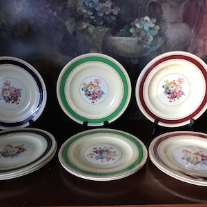 Set of 10 Rare Beautiful Wood and Sons Dinner Plates with gold trim and Cobalt Blue, forest green and Red Rim plus multiple flower pattern