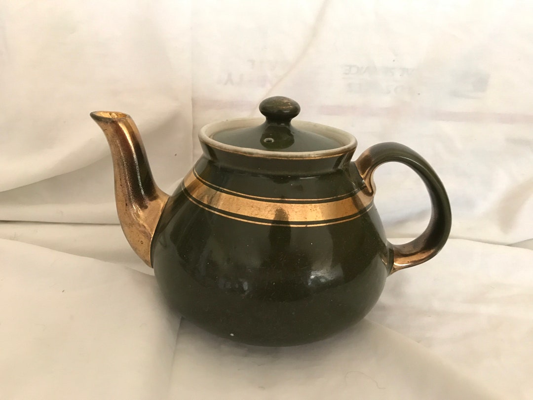 Vintage Hall Teapot Green & Gold, Tea Pot Hall Ceramic D36, 6 Cup Size