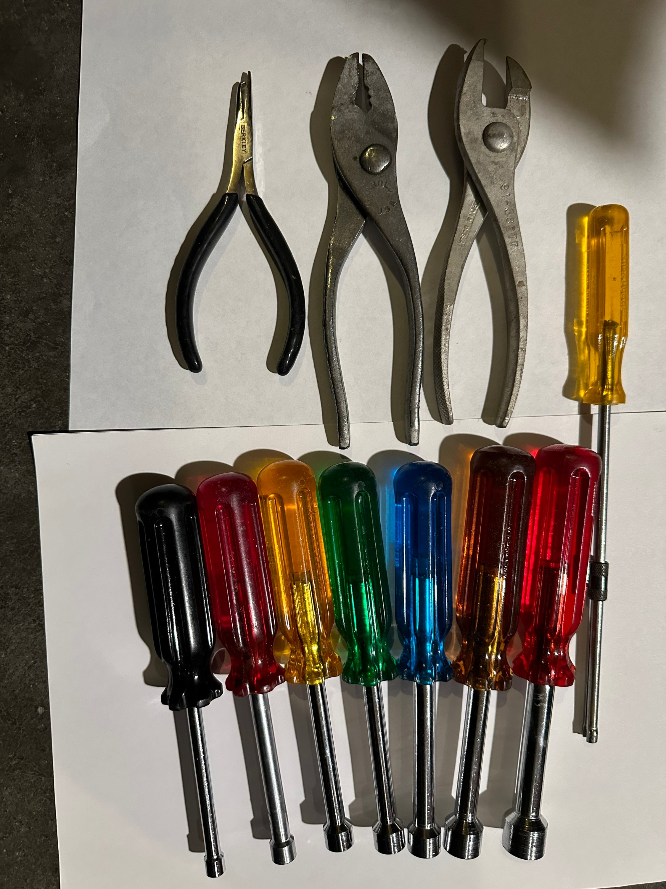 Ultimate Tool Set: 1 Sandvik Belzer VDE Screwdriver, 3 Pliers, 7