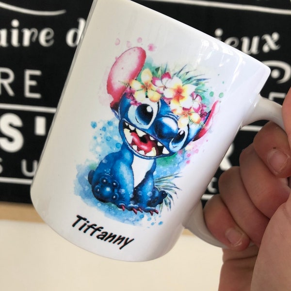 Mug personnalisé Stitch revisité aquarelle. tasse stitch fleurs watercolor tasse personnalisée prenom stitch