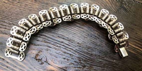 1960s beautiful unsigned book-chain bracelet! - image 5