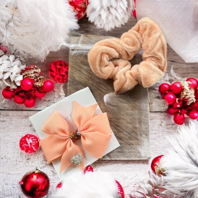 Set of 1 Velvet Scrunchie + 1 Small Rhinestone Heart
