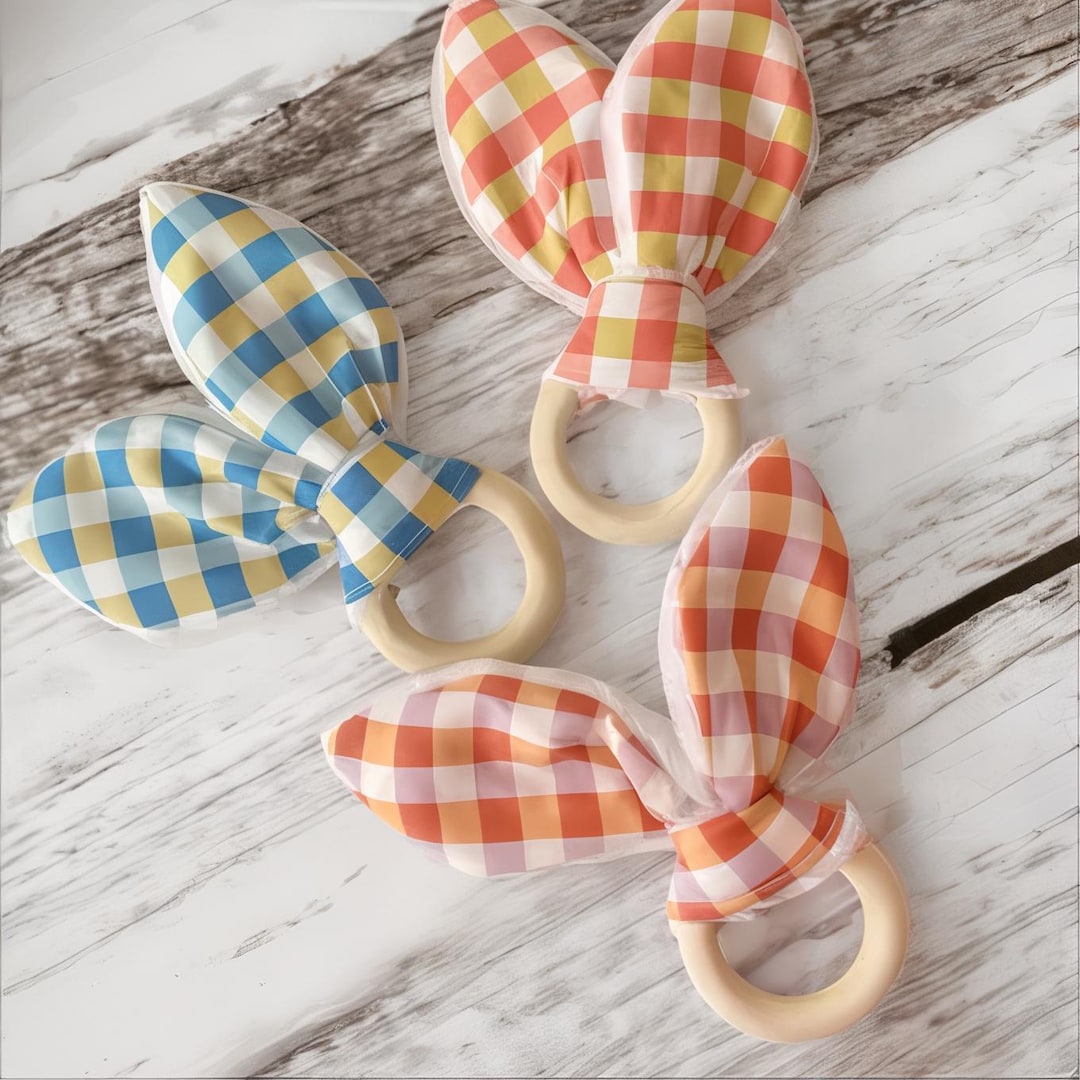 Baby Teething Ring Rattle With Gingham Check Pattern - Natural Wood and ...