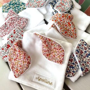 Customizable embroidered comforter &quot;Le baci&quot; in bamboo sponge - Maxi square rabbit ear - Soft and unique birth gift