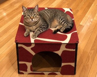 Giraffe Print Pet House for Small Dogs and Cats – Indoor Pet Bed & Cozy Hideaway