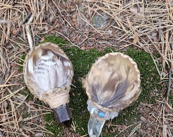 Sonajero chamánico. Maracas de cuero únicas. Herramienta chamánica. Instrumento para viajes espirituales. Ayuda para la meditación. Sonido curativo. Ceremonial. Búho. Halcón. Águila.