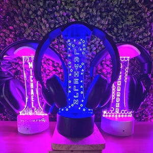 Custom LED Headphone Stand – Personalized Headphone Holder – Gamer Tag Headset Stand – RGB Light – Gift for Gamers – Headset Holder Decor