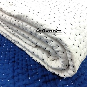 Trapunta Kantha reversibile in cotone bianco, coperta indiana fatta a mano, copriletto/copridivano/trapunte immagine 3