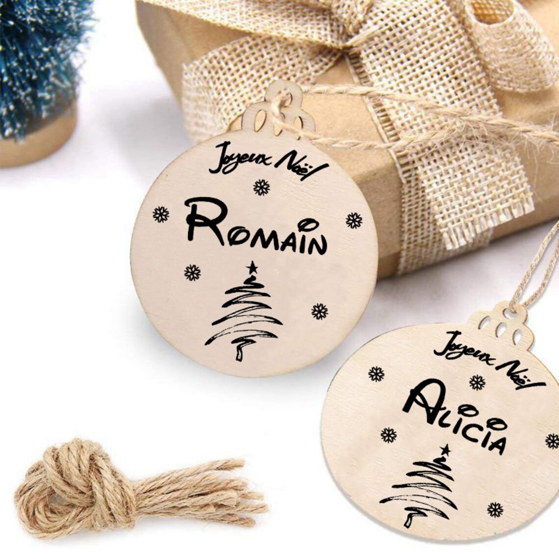 Boule de noël en bois personnalisée au prénom de votre choix - Etsy France