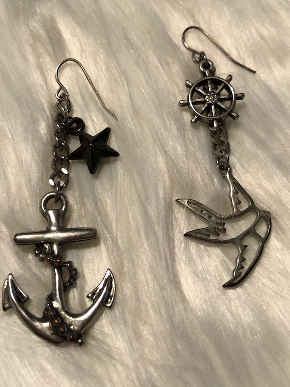 Cute vintage nautical earrings - image 1