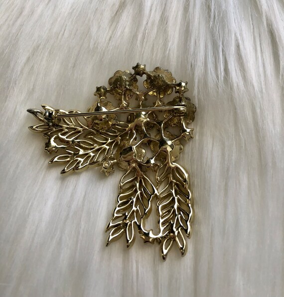 Vintage golden brooch with yellow and brown rhine… - image 4