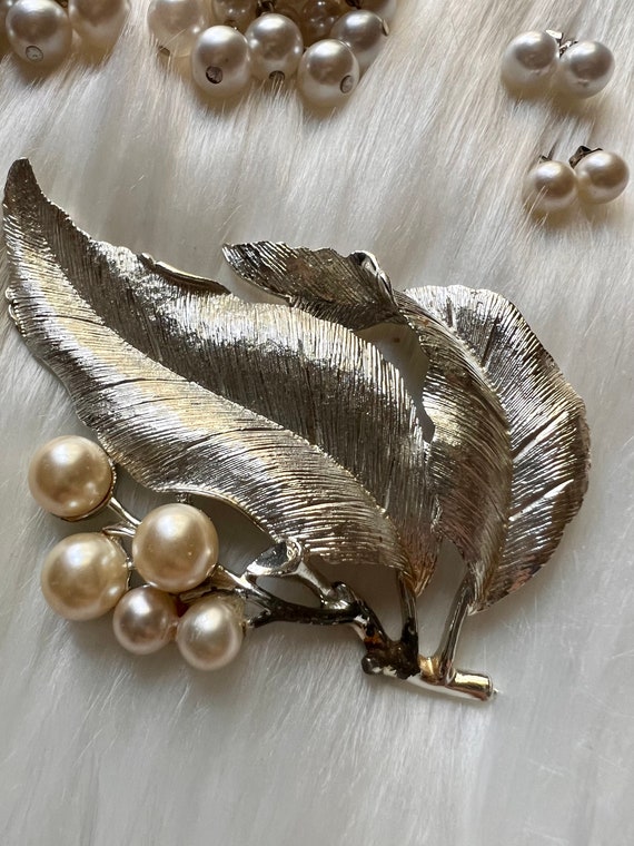 Vintage silver and pearl brooch with pearl earrin… - image 2