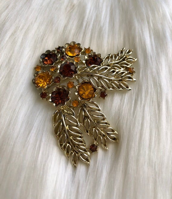 Vintage golden brooch with yellow and brown rhine… - image 2
