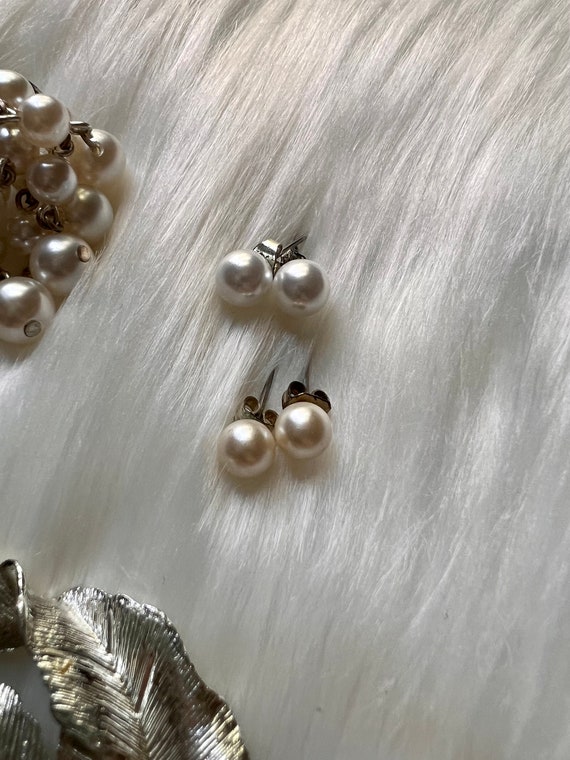 Vintage silver and pearl brooch with pearl earrin… - image 5