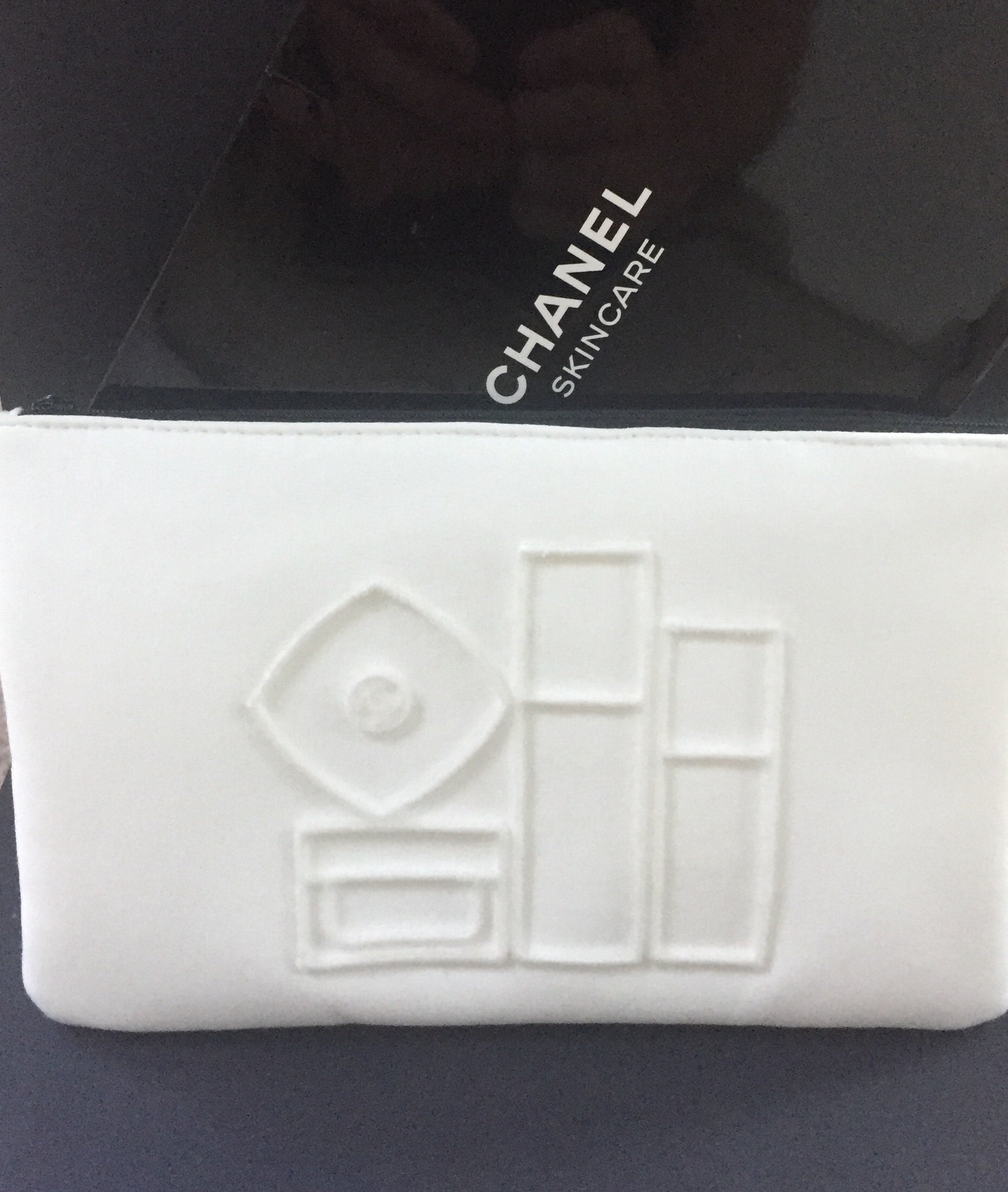 Authentic White Chanel Makeup Bag VIP Gift From France. 