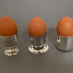 Vintage CHRISTOFLE Silver Eggcups: Vintage Art Deco, Art Modern and Contemporary French Decor.