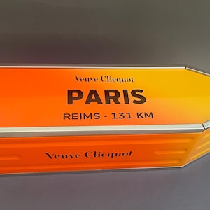 Lata Veuve Clicquot Paris Arrow, artículo de colección para bar de champán