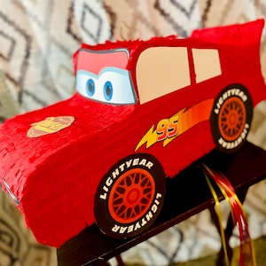 Piñata Rayo McQueen de Cars - Comprar en Tienda Disfraces Bacanal