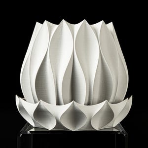 Lotus Blumentopf: Umweltfreundlicher, biologisch abbaubarer Übertopf mit Drainage