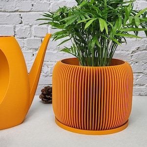 Modern Orb Planter Pot: Eco-Friendly Stria Design, Honeycomb Drainage