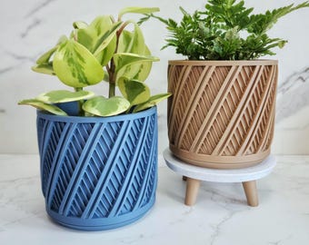 Facet Planter Pot with Drainage – Modern Planter with Geometric Lines, Minimal Home Decor