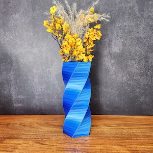 Beatiful Twisted Flower vase | Table Vase | Home Decor