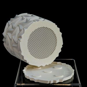 Indoor Planter Pot with drainage "Swirl Pot" image 2