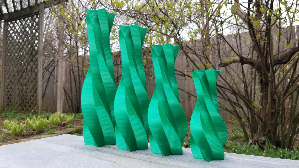 Silky Emerald Green Twisted Star Vase Table Vase Home Etsy