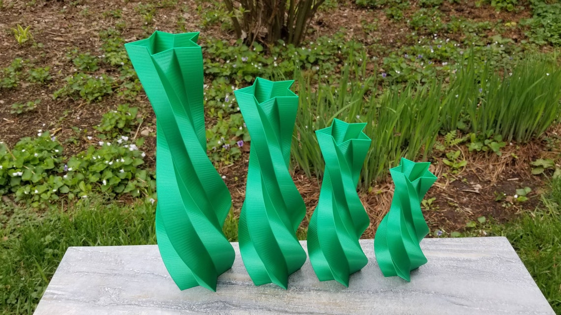 Silky Emerald Green Twisted Star Vase Table Vase Home Etsy